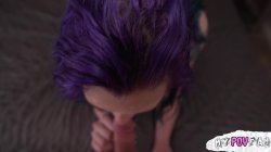 Captura de 'Horny Inked Babe Surprises Stepdad' nº 13