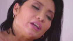 'For Her Hands Only #2' screenshot nº 60