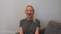 Captura de 'Loser Gets Cuffed & Gives Footjob - THREE WISHES E01 - MILF STELLA' nº 5