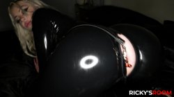 Captura de 'Latex Room Volume 1' nº 33
