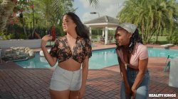 Captura de '8th Street Latinas Vol. 57' nº 64