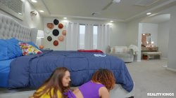 Captura de '8th Street Latinas Vol. 57' nº 12