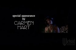 Captura de 'For Love, Money Or A Green Card' nº 3