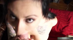 Captura de 'Naughty Tattooed Girls' nº 104