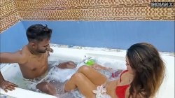 Captura de 'Romantic Sex In Bathtub' nº 12