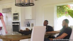 Captura de 'Dark Side of Lauren Phillips: An Interracial Showcase, The' nº 83