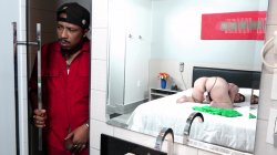 'Black Plumber Plunges Pri's Ass With His Big Prick' screenshot nº 21