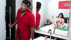 'Black Plumber Plunges Pri's Ass With His Big Prick' screenshot nº 27