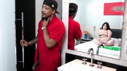'Black Plumber Plunges Pri's Ass With His Big Prick' screenshot nº 29