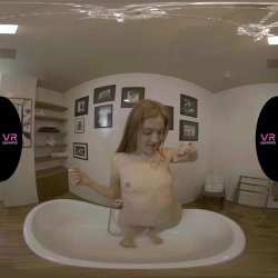 'Waking Up and Orgasming in the Bath' screenshot nº 18