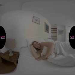 'Waking Up and Orgasming in the Bath' screenshot nº 2