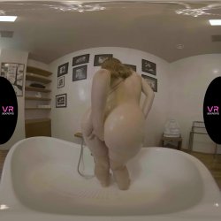 'Waking Up and Orgasming in the Bath' screenshot nº 25