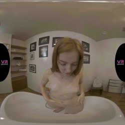 'Waking Up and Orgasming in the Bath' screenshot nº 29
