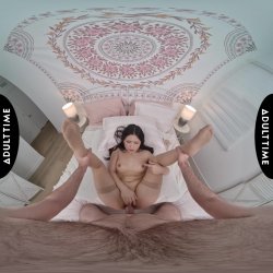 'Up Close VR with Lulu Chu' screenshot nº 111