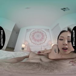 'Up Close VR with Lulu Chu' screenshot nº 132