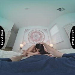 'Up Close VR with Lulu Chu' screenshot nº 41