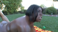 Captura de 'Massive Wet Amateur Asses' nº 136