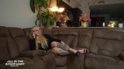 Captura de 'Fucking My StepDaughter's Hot Friend Skylar Vox' nº 13