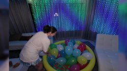 Captura de 'Deep in the Ballpit starring Catherine Knight' nº 12