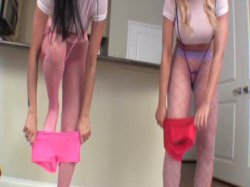 Captura de 'Capri Cavanni and Breanne Benson Pantyhose and Panty' nº 22