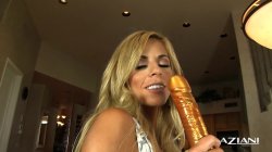Captura de 'Gorgeous Women Up-Close and Personal' nº 137