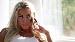 Captura de 'Busty Housewives 9' nº 120