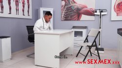 'Check Up With The Gynecologist' screenshot nº 1