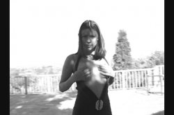 Captura de 'Young Tight Latinas 8' nº 1