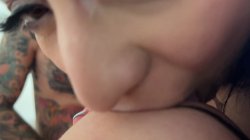 Captura de 'Joanna Loves Violet Myers Hairy Pussy And Huge Tits' nº 56
