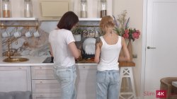 'Two bisexual teens share a hard dick' screenshot nº 2
