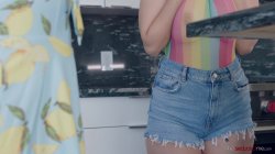 Captura de 'I Knew She Was a Lesbian' nº 14