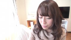 Captura de 'A Naked Girl Was Crying In Front Of My House, So I Helped Her Out' nº 3