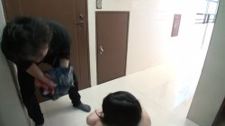 Captura de 'A Naked Girl Was Crying In Front Of My House, So I Helped Her Out' nº 111