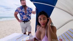 Captura de 'Hot Cabana Boy & My Horny Wife' nº 12