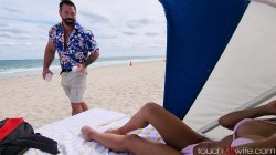 Captura de 'Hot Cabana Boy & My Horny Wife' nº 7