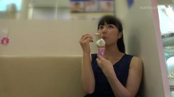 Captura de 'Kana Yuai: Pornstar Enjoys Sex in Private' nº 2