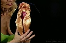 'Nina Hartley's Guide to Better Cunnilingus' screenshot nº 35