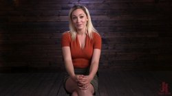 Captura de 'Lily LaBeau is Tormented in Grueling Bondage' nº 11