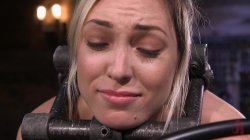 Captura de 'Lily LaBeau is Tormented in Grueling Bondage' nº 113