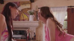 'Lesbian Cuckold Affairs 2' screenshot nº 8