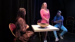 Captura de 'Anna La Prof De Theatre' nº 14
