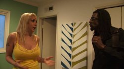 'Babes Craving Black Cock 3' screenshot nº 3
