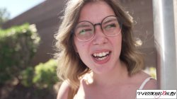 Captura de 'Summer Break Hookup Between Hot Nerd & Jock' nº 3