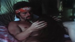 Captura de 'Between the Sheets' nº 64