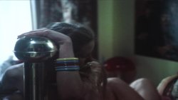 Captura de 'Between the Sheets' nº 65