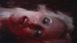 Captura de 'Between the Sheets' nº 122