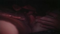Captura de 'Between the Sheets' nº 23