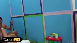 'Jennifer White Amateur-Style Seven-Person Sperm-Filled Sex Party' screenshot nº 73