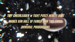 'Tiny Cheerleader W Tight Pussy Makes AVN Hall Of Famer Cum Two Times' screenshot nº 2