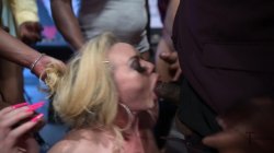 Captura de 'Katrina Thicc's Epic Gangbang' nº 25